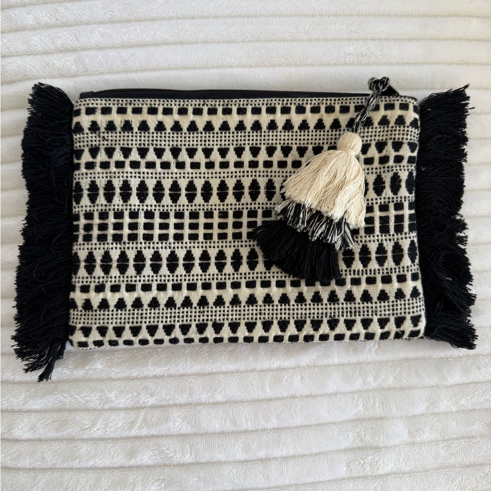 Shiraleah Black and White Woven Tassel Fringe Clutch